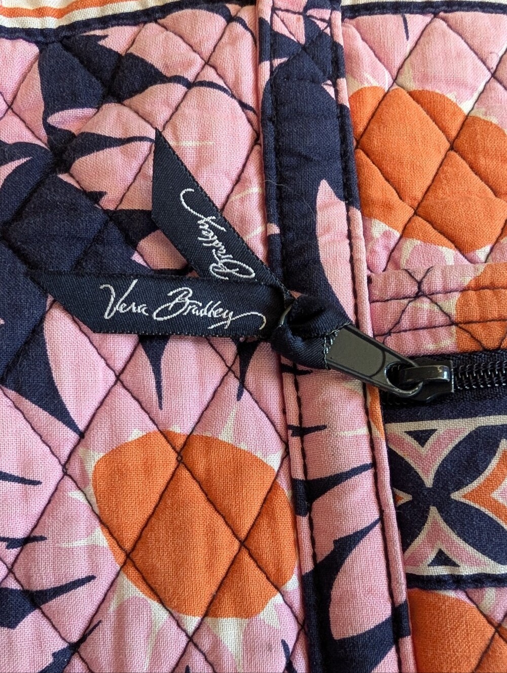 Vera Bradley Villager Tote Retired "Loves Me" Paisley Pattern Boho Cottagecore - Picture 3 of 8